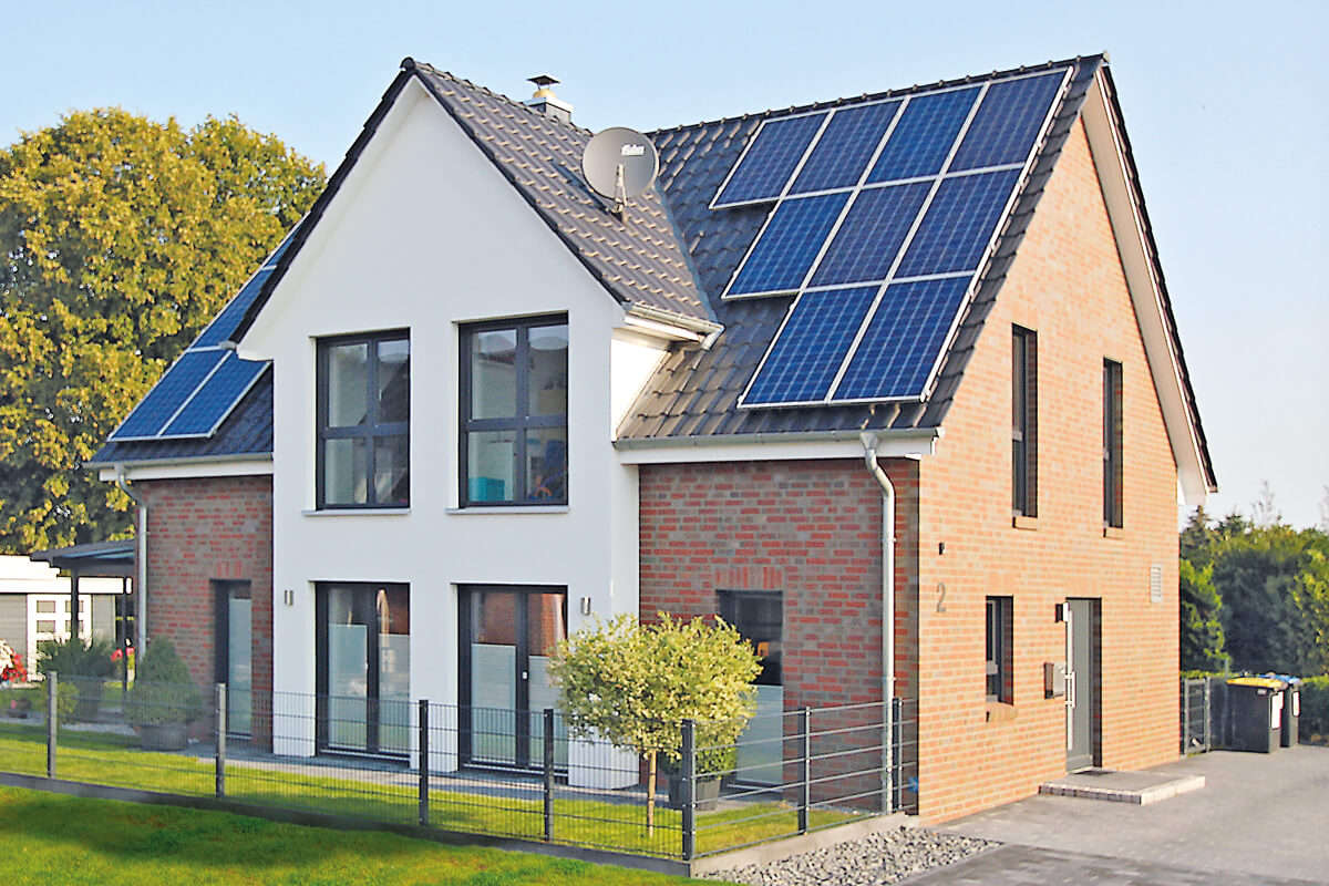 Ein Einfamilienhaus Grundriss massiv gebaut mit fast 150 qm Grundfläche - Landhaus in Hannover, Burgwedel.